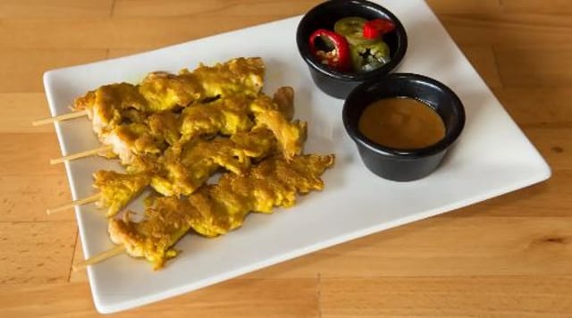 Soy Chicken Satay (25 Pieces).
